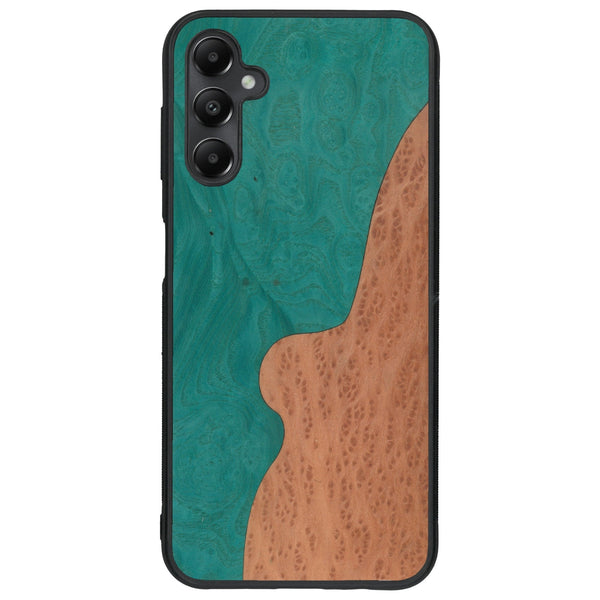 Coque de protection en bois véritable fabriquée en France pour Samsung A05S alliant plusieurs essences de bois pour représenter une plage paradisiaque