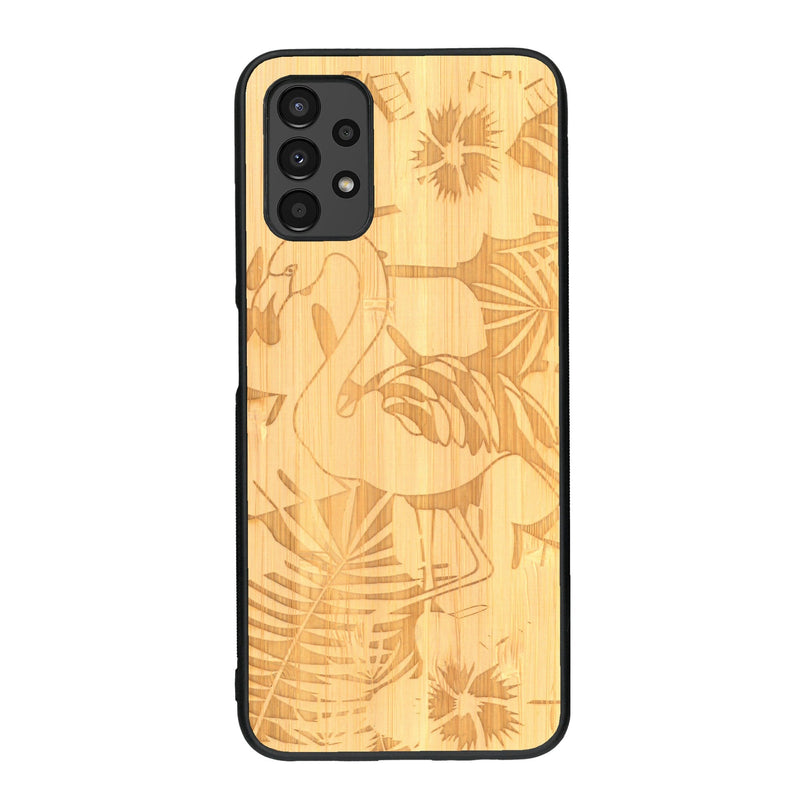 Coque de protection en bois véritable fabriquée en France pour Samsung A13 sur le thème de la nature et des animaux représentant un flamant rose entre des fougères