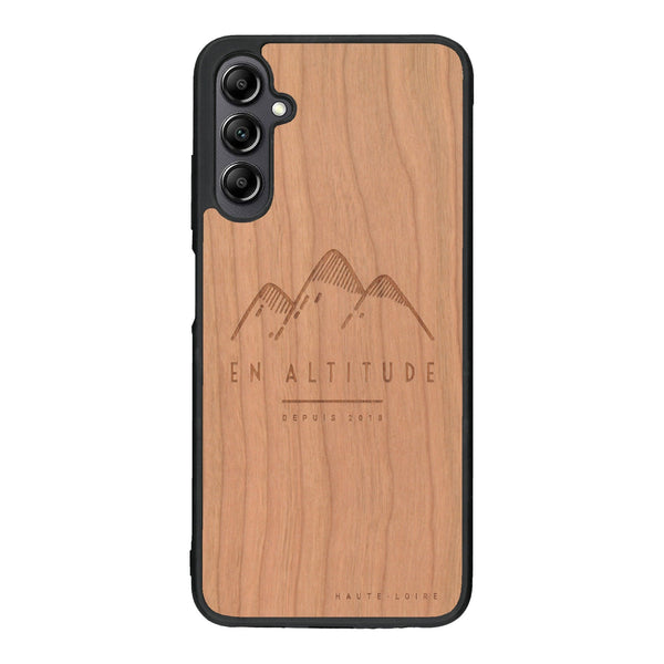 Coque de protection en bois véritable fabriquée en France pour Samsung A14 représentant des montagnes, sur le thème de la randonnée en pleine nature et du trail