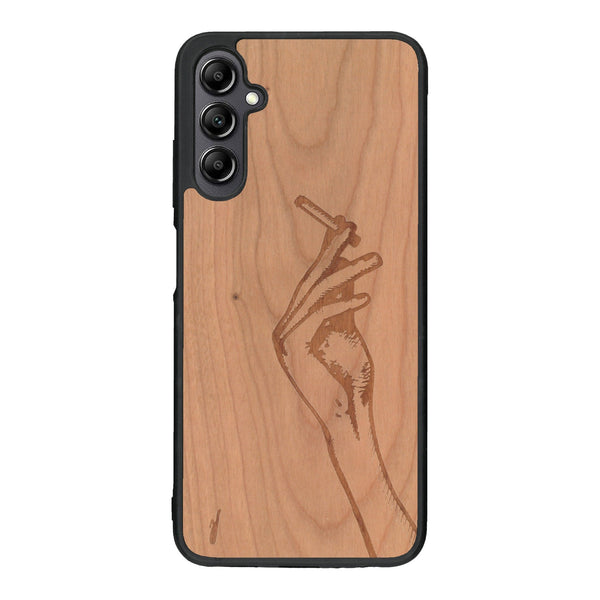 Coque de protection en bois véritable fabriquée en France pour Samsung A14 représentant une main de femme tenant une cigarette de type line art en collaboration avec l'artiste Maud Dabs