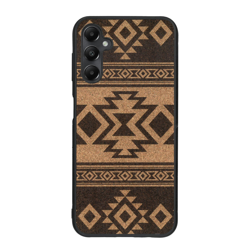 Coque de protection en bois véritable fabriquée en France pour Samsung A15 avec des motifs géométriques s'inspirant des temples aztèques, mayas et incas