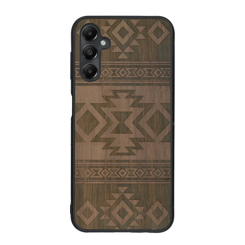 Coque de protection en bois véritable fabriquée en France pour Samsung A15 avec des motifs géométriques s'inspirant des temples aztèques, mayas et incas