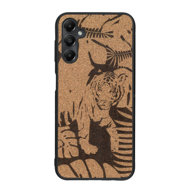 Coque de protection en bois véritable fabriquée en France pour Samsung A15 sur le thème de la nature et des animaux représentant un tigre dans la jungle entre des fougères