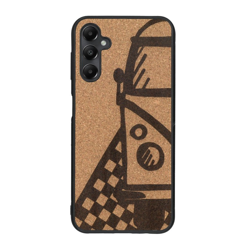 Coque de protection en bois véritable fabriquée en France pour Samsung A15 sur le thème du voyage avec un van combi