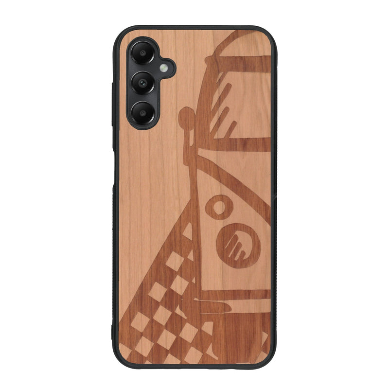 Coque de protection en bois véritable fabriquée en France pour Samsung A15 sur le thème du voyage avec un van combi