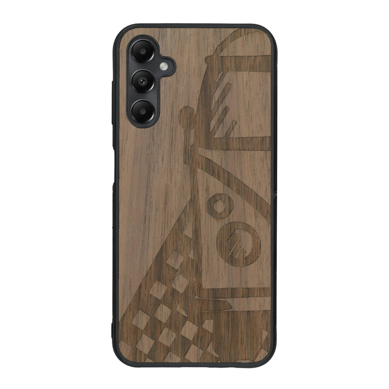 Coque de protection en bois véritable fabriquée en France pour Samsung A15 sur le thème du voyage avec un van combi