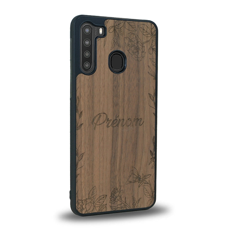 Coque de protection en bois véritable fabriquée en France pour Samsung A21 sur le thème de la fête des mères avec un motif représentant des fleurs et des feuilles