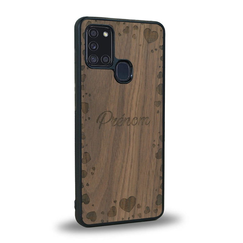 Coque de protection en bois véritable fabriquée en France pour Samsung A21S sur le thème de la fête des mères avec un motif représentant des coeurs et des feuilles