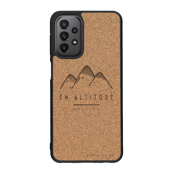 Coque de protection en bois véritable fabriquée en France pour Samsung A23 représentant des montagnes, sur le thème de la randonnée en pleine nature et du trail