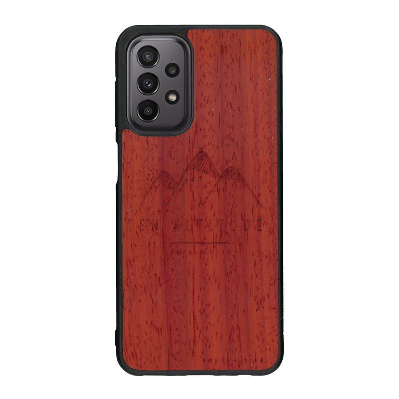 Coque de protection en bois véritable fabriquée en France pour Samsung A23 représentant des montagnes, sur le thème de la randonnée en pleine nature et du trail