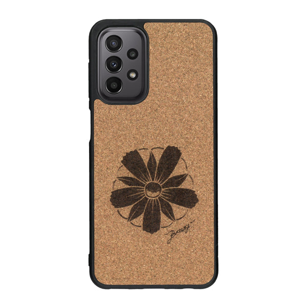 Coque de protection en bois véritable fabriquée en France pour Samsung A23 sur le thème des fleurs et de la montagne avec un motif de gravure représentant les pétales d'une fleur des montagnes