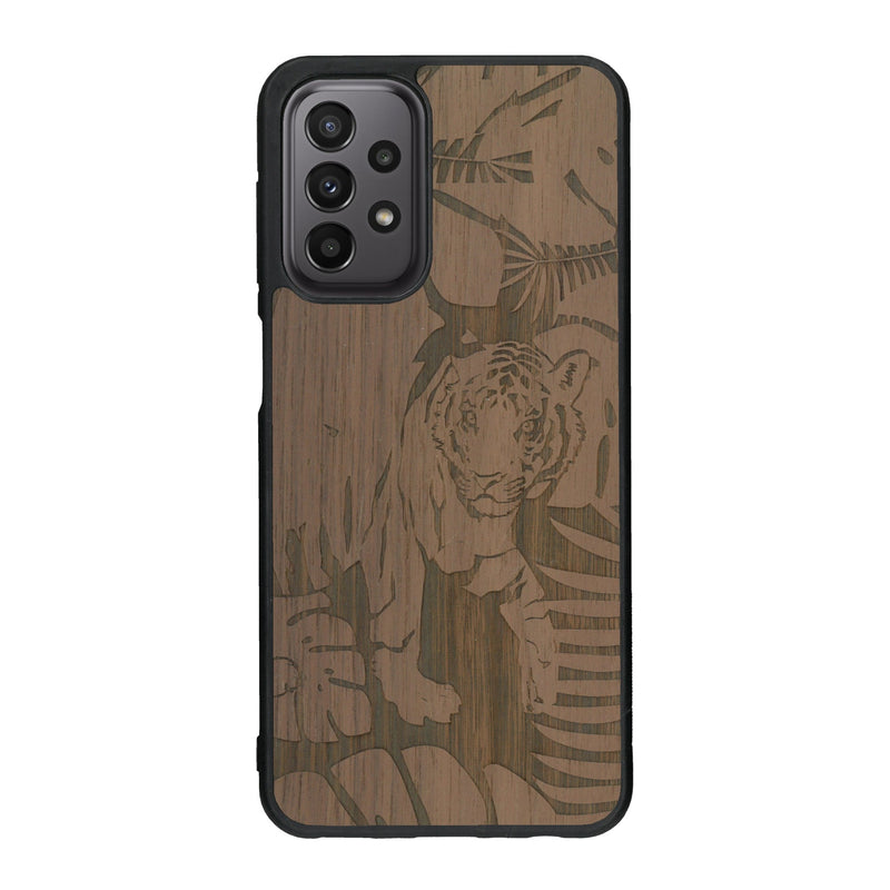 Coque de protection en bois véritable fabriquée en France pour Samsung A23 sur le thème de la nature et des animaux représentant un tigre dans la jungle entre des fougères