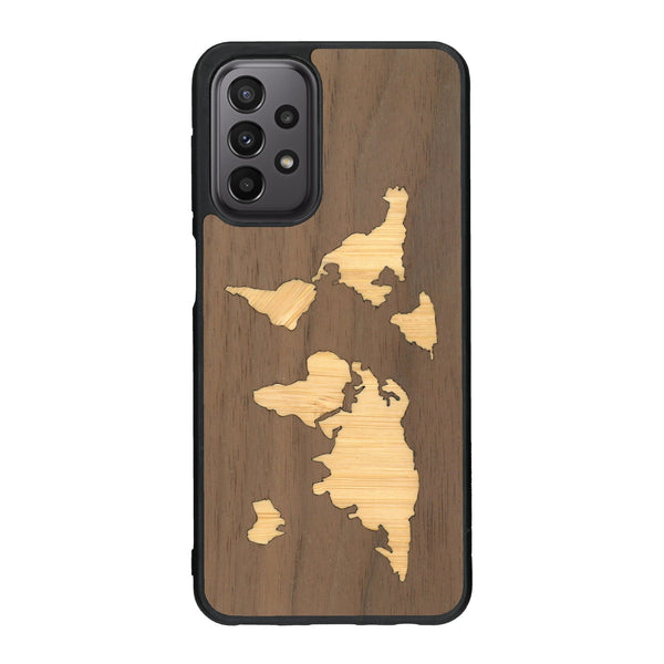 Coque de protection en bois véritable fabriquée en France pour Samsung A33 alliant du bambou et du noyer sur le thème du voyage et de l'aventure représentant une mappemonde