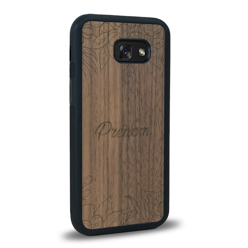 Coque de protection en bois véritable fabriquée en France pour Samsung A5 sur le thème de la fête des mères avec un motif représentant des fleurs et des feuilles