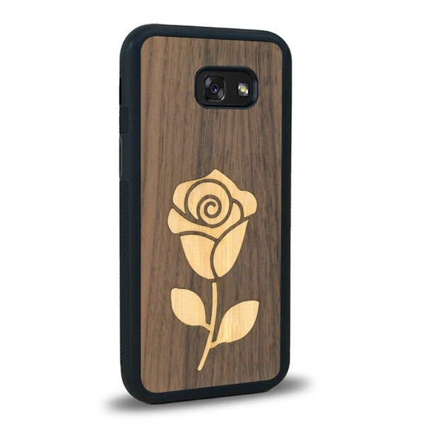 Coque de protection en bois véritable fabriquée en France pour Samsung A5 alliant plusieurs essences de bois pour représenter une rose