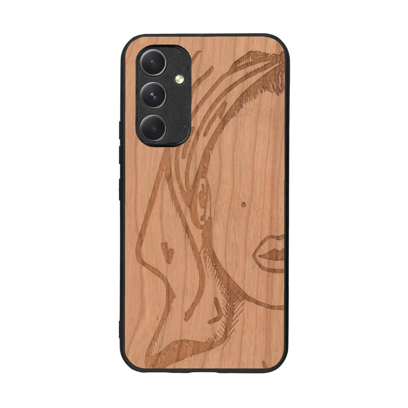 Coque de protection en bois véritable fabriquée en France pour Samsung A54 5G représentant une silhouette féminine épurée de type line art en collaboration avec l'artiste Maud Dabs