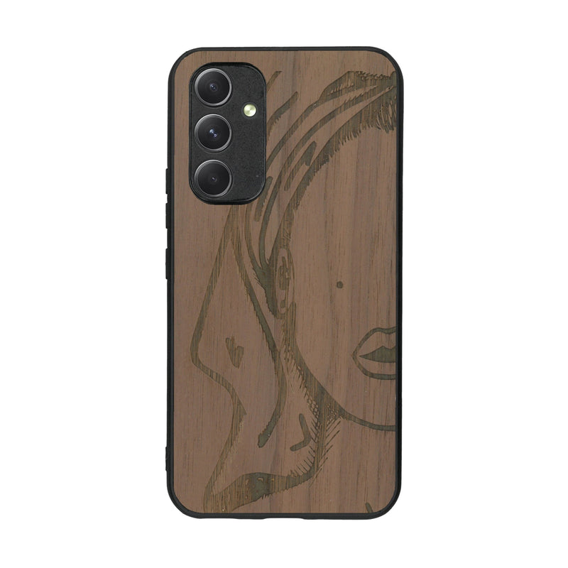 Coque de protection en bois véritable fabriquée en France pour Samsung A54 5G représentant une silhouette féminine épurée de type line art en collaboration avec l'artiste Maud Dabs