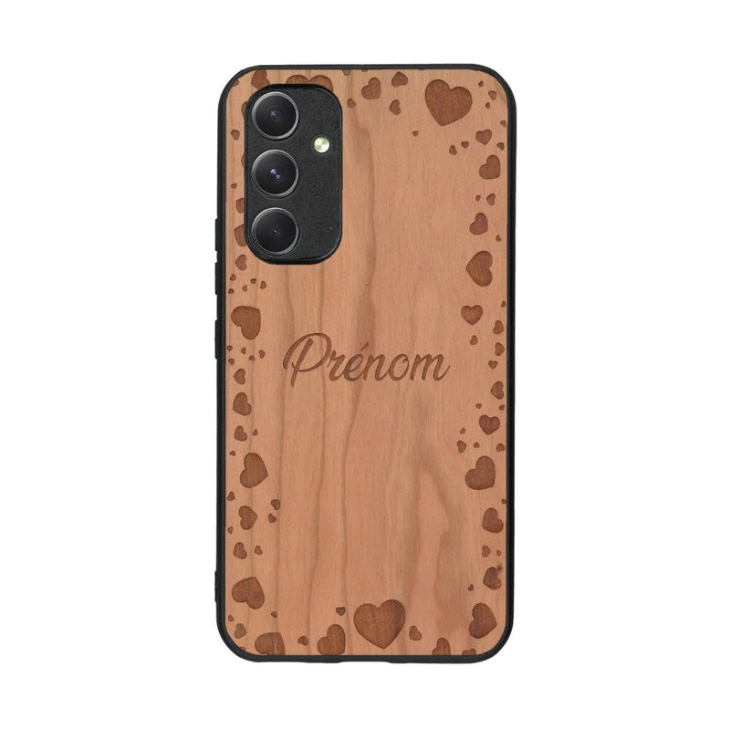 Coque de protection en bois véritable fabriquée en France pour Samsung A54 5G sur le thème de la fête des mères avec un motif représentant des coeurs et des feuilles