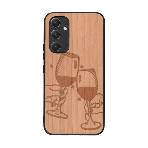 Coque de protection en bois véritable fabriquée en France pour Samsung A54 5G représentant une vue de face d'une flute de champagne dessinée à la main par l'artiste Maud Dabs