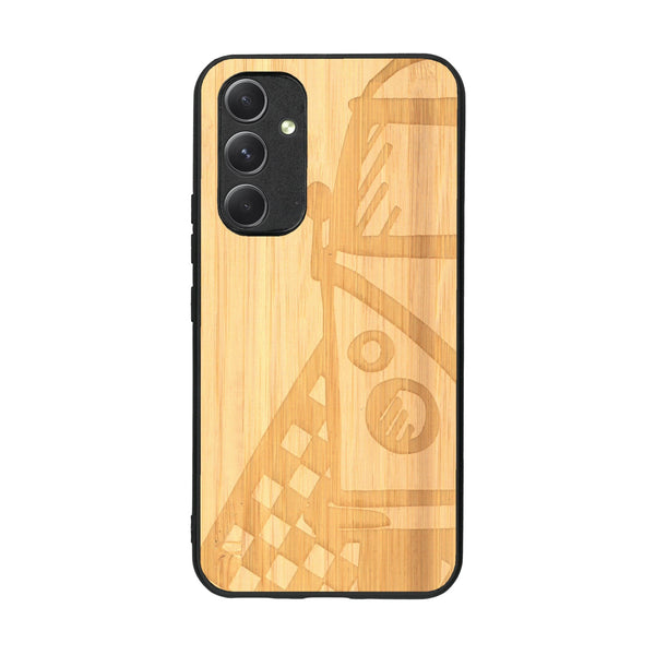 Coque de protection en bois véritable fabriquée en France pour Samsung A54 5G sur le thème du voyage avec un van combi