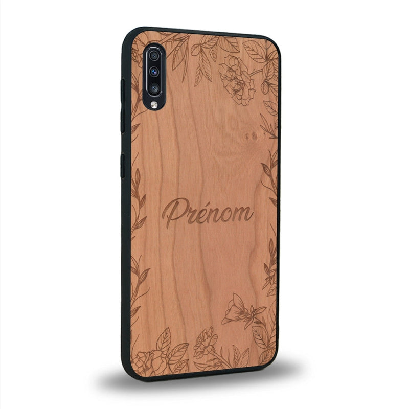 Coque de protection en bois véritable fabriquée en France pour Samsung A70 sur le thème de la fête des mères avec un motif représentant des fleurs et des feuilles