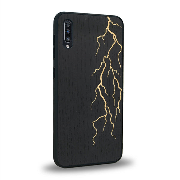 Coque de protection en bois véritable fabriquée en France pour Samsung A70 alliant plusieurs essences de bois pour représenter un éclair divin