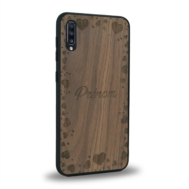 Coque de protection en bois véritable fabriquée en France pour Samsung A70 sur le thème de la fête des mères avec un motif représentant des coeurs et des feuilles