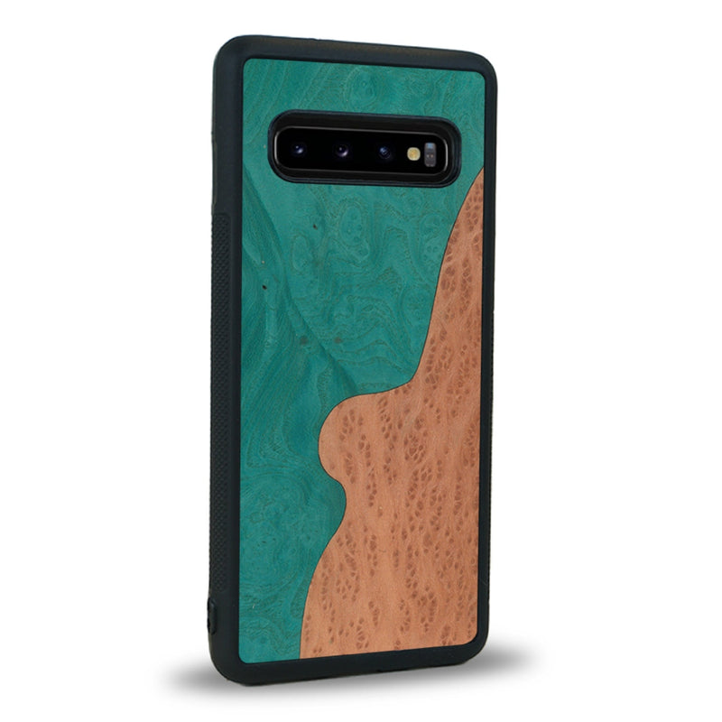 Coque de protection en bois véritable fabriquée en France pour Samsung Note 8 alliant plusieurs essences de bois pour représenter une plage paradisiaque