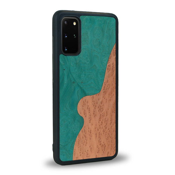 Coque de protection en bois véritable fabriquée en France pour Samsung S20 alliant plusieurs essences de bois pour représenter une plage paradisiaque