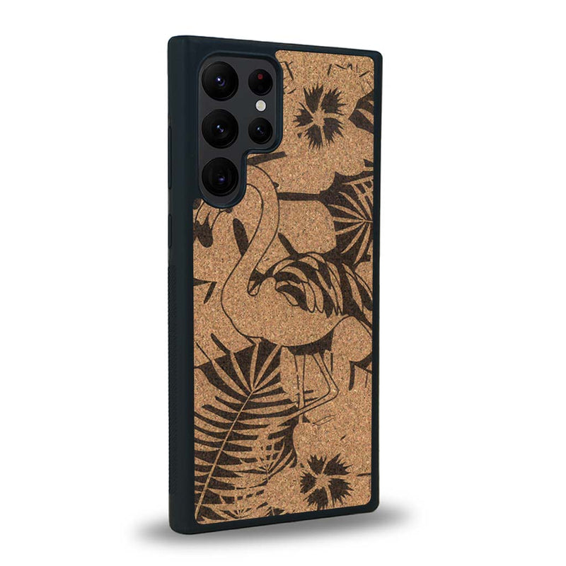 Coque de protection en bois véritable fabriquée en France pour Samsung S24 Ultra sur le thème de la nature et des animaux représentant un flamant rose entre des fougères