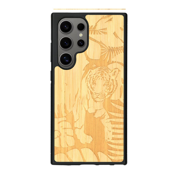 Coque de protection en bois véritable fabriquée en France pour Samsung S24 Ultra sur le thème de la nature et des animaux représentant un tigre dans la jungle entre des fougères