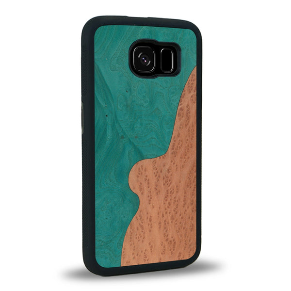 Coque de protection en bois véritable fabriquée en France pour Samsung S6 alliant plusieurs essences de bois pour représenter une plage paradisiaque