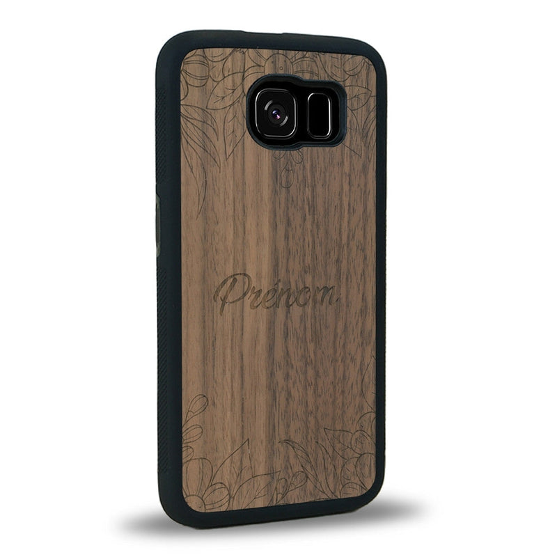 Coque de protection en bois véritable fabriquée en France pour Samsung S6 sur le thème de la fête des mères avec un motif représentant des fleurs et des feuilles