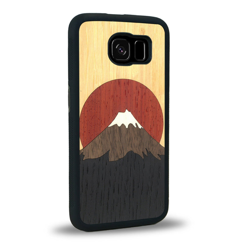 Coque de protection en bois véritable fabriquée en France pour Samsung S6 alliant plusieurs essences de bois pour représenter le mont Fuji