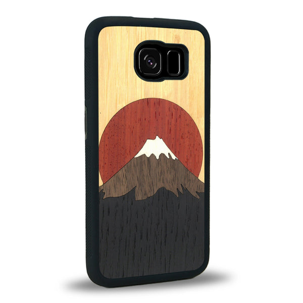 Coque de protection en bois véritable fabriquée en France pour Samsung S6E alliant plusieurs essences de bois pour représenter le mont Fuji