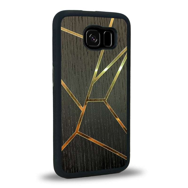 Coque de protection en bois véritable fabriquée en France pour Samsung S7 alliant plusieurs essences de bois pour représenter des fragments design