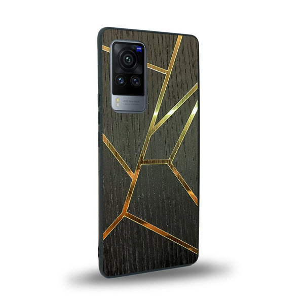 Coque de protection en bois véritable fabriquée en France pour Vivo X60 alliant plusieurs essences de bois pour représenter des fragments design