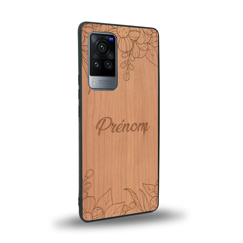 Coque de protection en bois véritable fabriquée en France pour Vivo X60 sur le thème de la fête des mères avec un motif représentant des fleurs et des feuilles