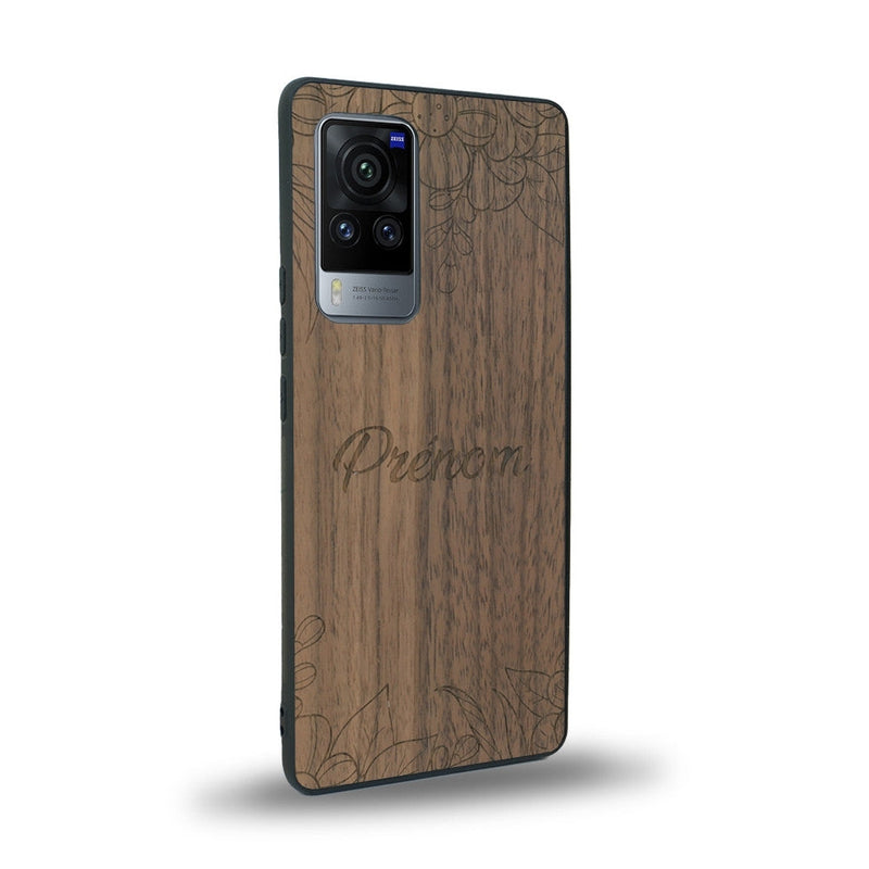 Coque de protection en bois véritable fabriquée en France pour Vivo X60 sur le thème de la fête des mères avec un motif représentant des fleurs et des feuilles