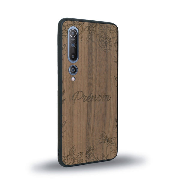 Coque de protection en bois véritable fabriquée en France pour Xiaomi Mi 10 sur le thème de la fête des mères avec un motif représentant des fleurs et des feuilles