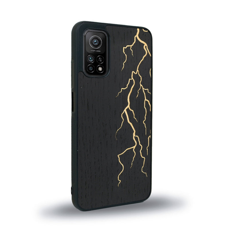 Coque de protection en bois véritable fabriquée en France pour Xiaomi Mi 10 Lite alliant plusieurs essences de bois pour représenter un éclair divin