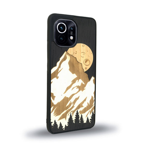 Coque de protection en bois véritable fabriquée en France pour Xiaomi Mi 11 alliant plusieurs essences de bois pour représenter le mont Everest