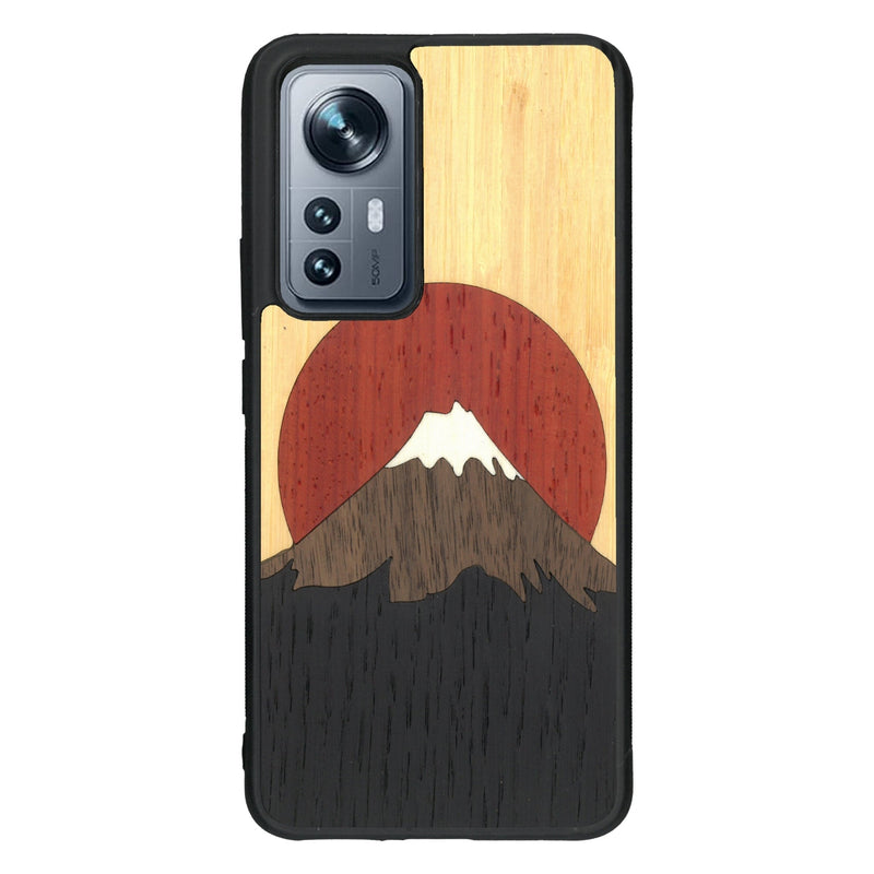 Coque de protection en bois véritable fabriquée en France pour Xiaomi Mi 12 5G alliant plusieurs essences de bois pour représenter le mont Fuji