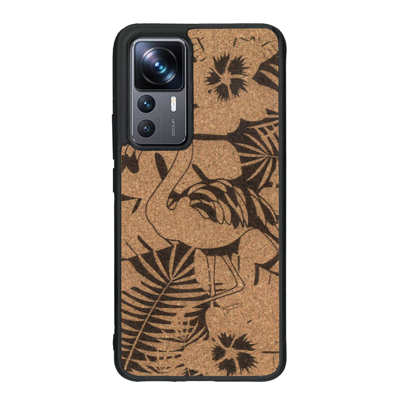 Coque de protection en bois véritable fabriquée en France pour Xiaomi Mi 12T Pro sur le thème de la nature et des animaux représentant un flamant rose entre des fougères