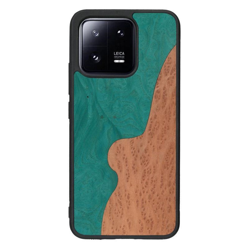 Coque de protection en bois véritable fabriquée en France pour Xiaomi Mi 13 alliant plusieurs essences de bois pour représenter une plage paradisiaque