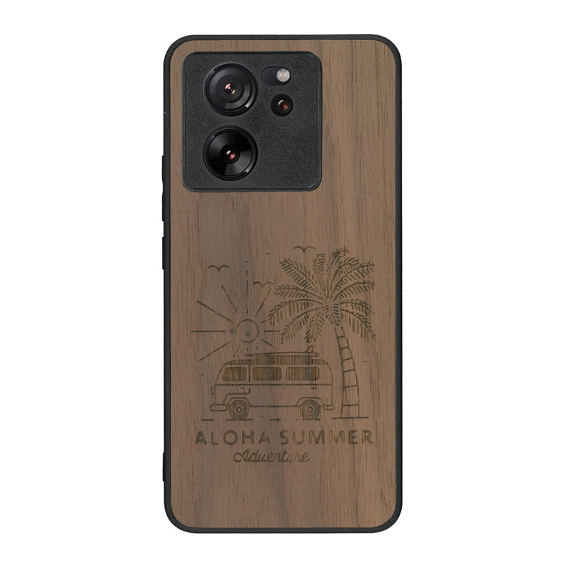 Coque de protection en bois véritable fabriquée en France pour Xiaomi Mi 13 T sur le thème de la plage, de l'été et vanlife.