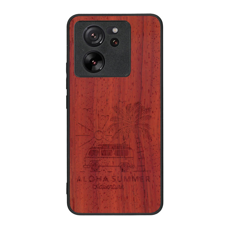 Coque de protection en bois véritable fabriquée en France pour Xiaomi Mi 13 T sur le thème de la plage, de l'été et vanlife.