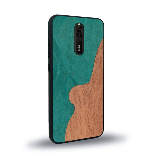 Coque de protection en bois véritable fabriquée en France pour Xiaomi Mi 9T alliant plusieurs essences de bois pour représenter une plage paradisiaque