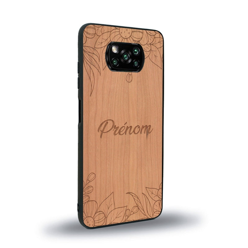 Coque de protection en bois véritable fabriquée en France pour Xiaomi Poco X3 Nfc sur le thème de la fête des mères avec un motif représentant des fleurs et des feuilles