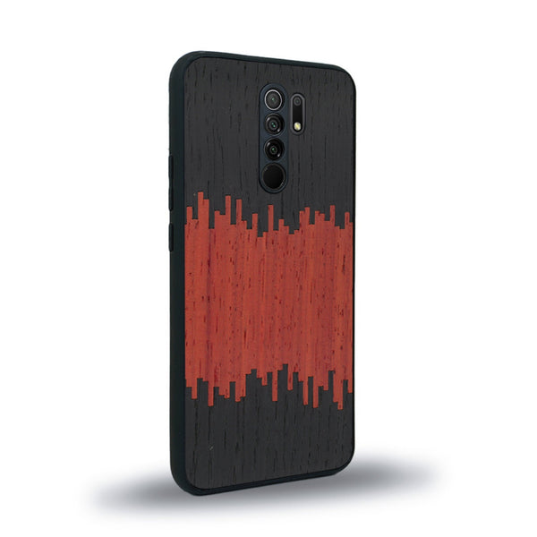 Coque de protection en bois véritable fabriquée en France pour Xiaomi Redmi 9 alliant plusieurs essences de bois pour représenter du magma en fusion